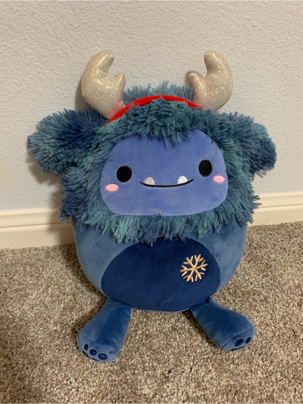 Squishmallows Dani Navy Blue Bigfoot Reindeer Antlers Snowflake Holiday 10”